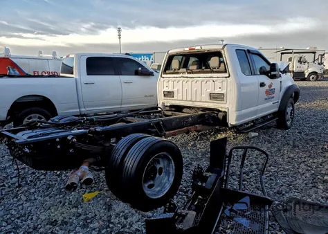 2018 Ford F550 Super Duty из США, поврежденный, VIN 1FD0X5HT3JEB54287